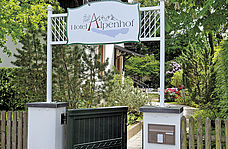 Seiteneingang Hotel Alpenhof
